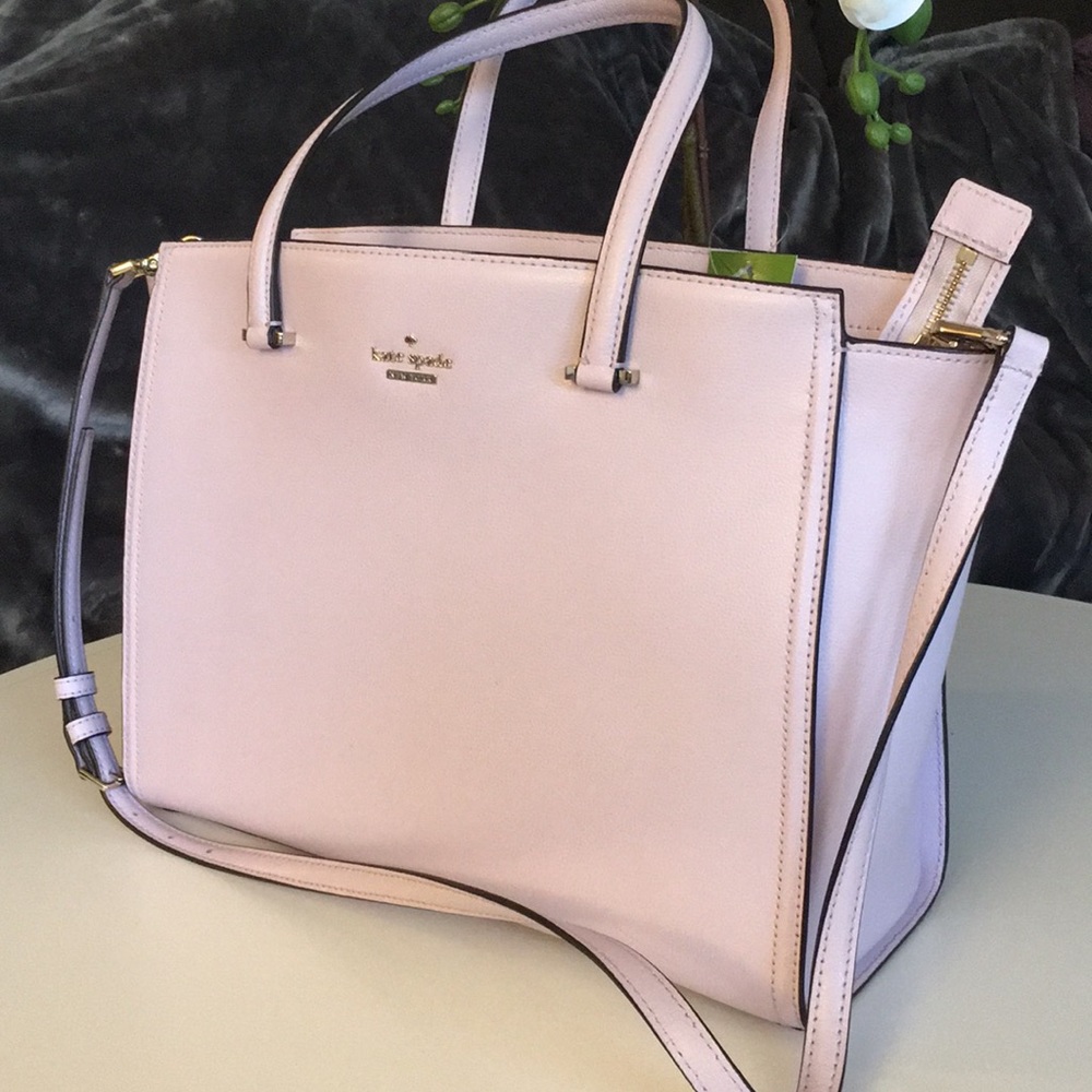 ♣️💕NWT Kate Spare Satchel 💕♣️